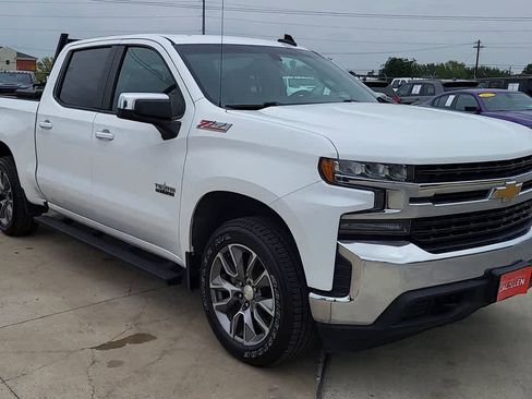 Used 2020 Chevrolet Silverado 1500 LT w/ Texas Edition AWD/4WD image 3