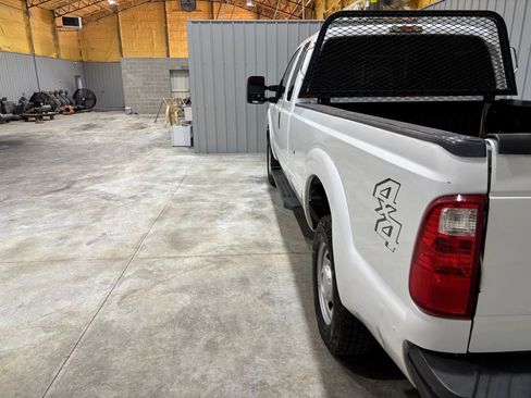 Used 2013 Ford F250 XL w/ Skid Plate Pkg image 9