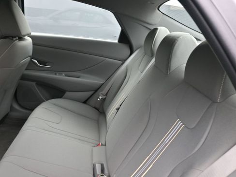 Certified 2025 Hyundai Elantra Sport image 21