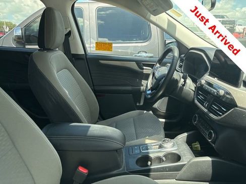 Used 2022 Ford Escape SE w/ Convenience Package FWD image 9