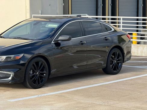 Used 2018 Chevrolet Malibu LT w/ Redline Edition FWD image 4