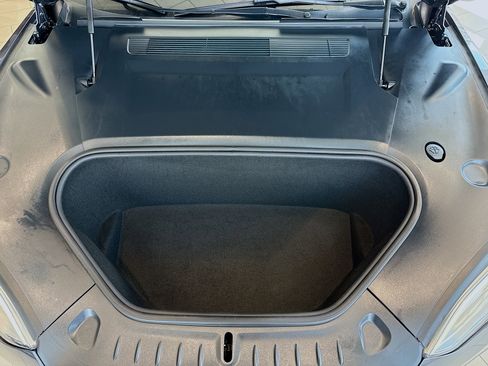 Used 2022 Tesla Model S Plaid image 34