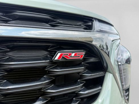Used 2024 Chevrolet Trax RS w/ Driver Confidence Package FWD image 32