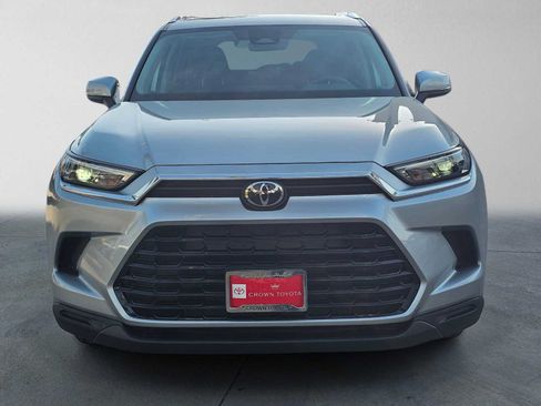 Certified 2026 Toyota Grand Highlander FWD image 8