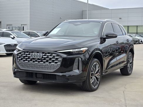 Certified 2025 Audi Q5 2.0T Premium Plus w/ Premium Plus image 6