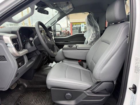 New 2026 Ford F550 4x4 Regular Cab Super Duty image 9