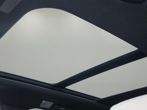 New 2026 Cadillac Vistiq Luxury w/ LPO, Floor Liner Package image 21