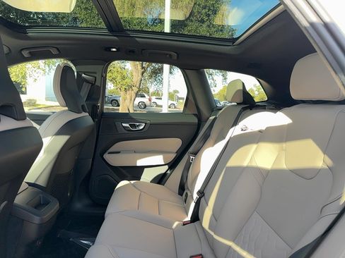 Used 2026 Volvo XC60 B5 Core AWD/4WD image 16