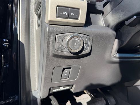 Used 2021 Ford F250 Lariat image 23