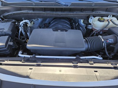 Used 2021 Chevrolet Tahoe Z71 w/ Z71 Signature Package image 31