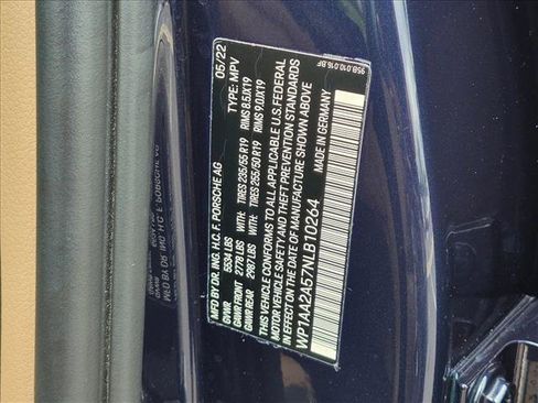 Used 2022 Porsche Macan AWD/4WD image 26