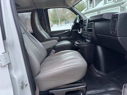 Used 2015 Chevrolet Express 2500 LS image 13