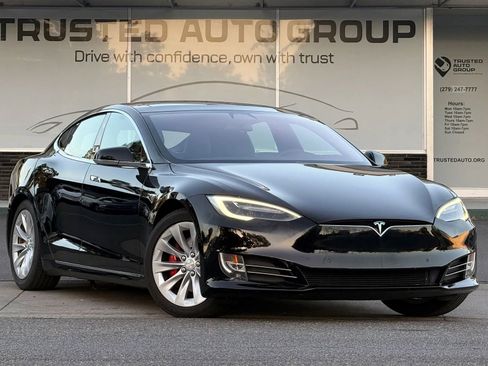 Used 2017 Tesla Model S 100D AWD/4WD image 2