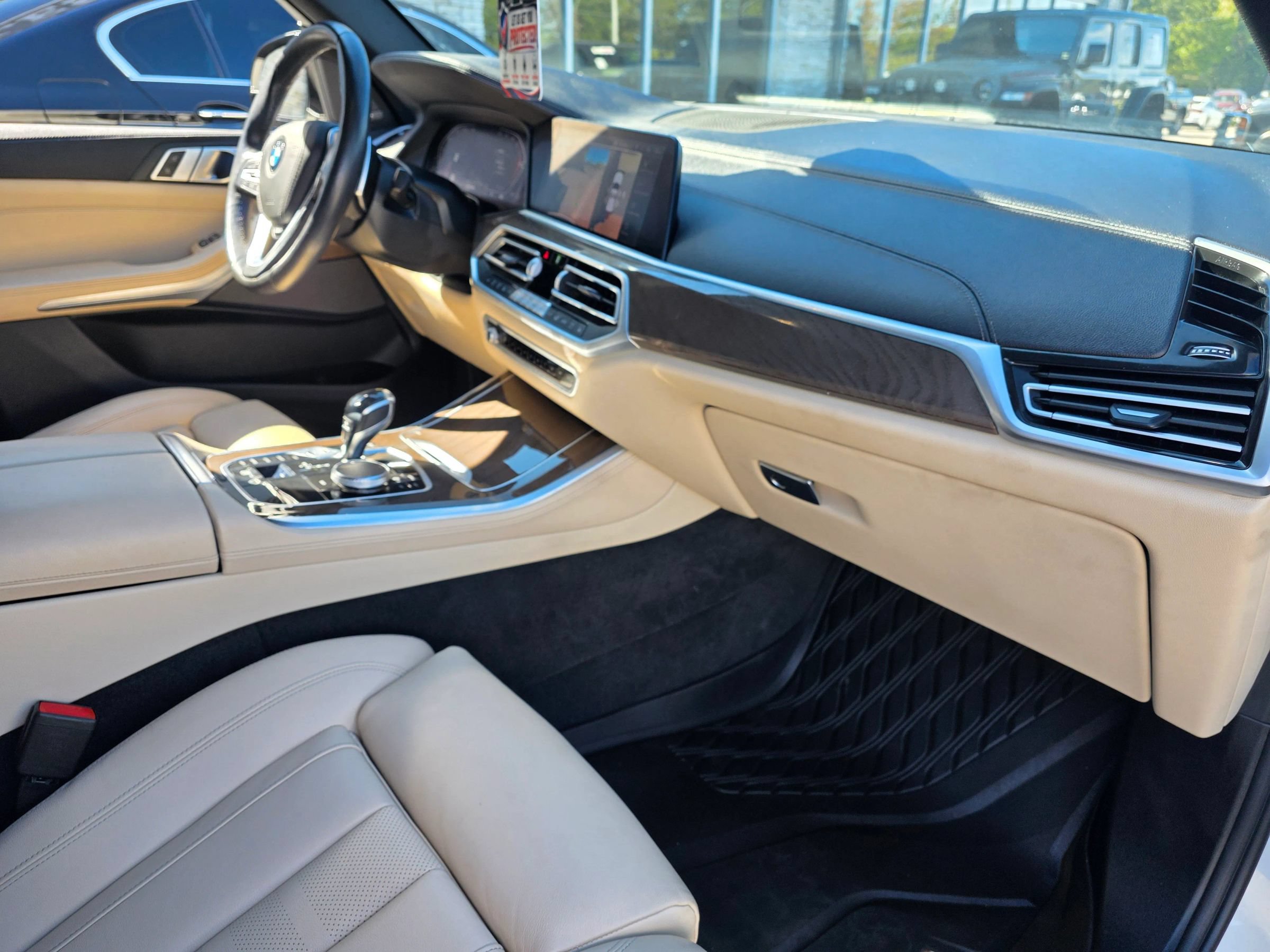 Used 2021 BMW X5 xDrive40i w/ Premium Package AWD/4WD image 6