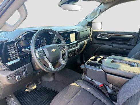 Used 2024 Chevrolet Silverado 1500 LT image 25
