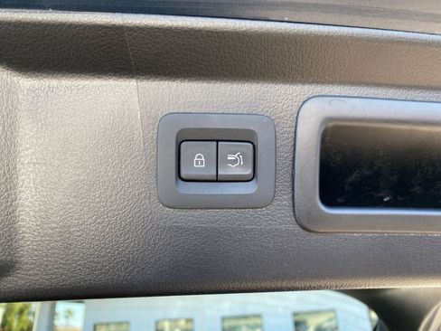 Used 2025 MAZDA CX-50 AWD 2.5 S w/ Premium Package image 23