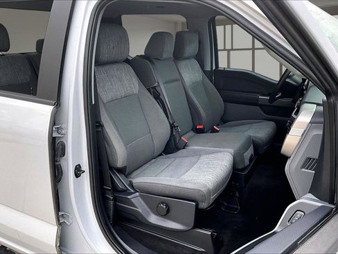 Used 2022 Ford F150 XLT w/ Trailer Tow Package image 8