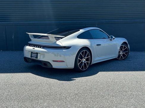 Certified 2025 Porsche 911 Carrera RWD image 10