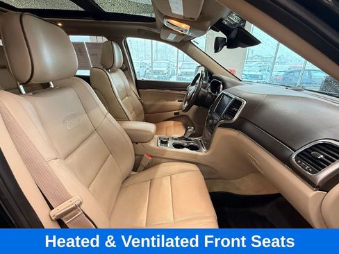 Used 2018 Jeep Grand Cherokee Overland image 16