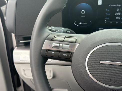 Certified 2025 Hyundai Kona SEL FWD image 25