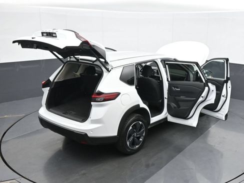 Used 2024 Nissan Rogue SV AWD/4WD image 40