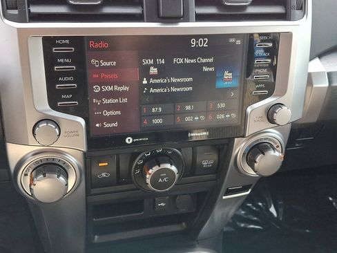 Used 2024 Toyota 4Runner SR5 AWD/4WD image 15