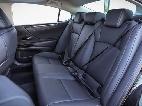 Used 2025 Lexus ES 350 FWD image 18