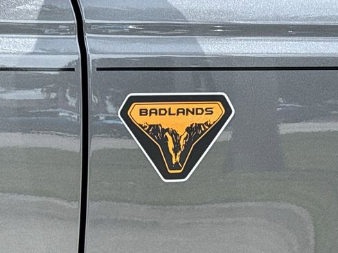 New 2025 Ford Bronco Badlands image 7