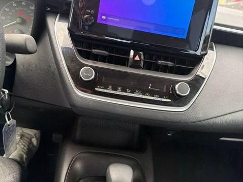 Used 2025 Toyota Corolla LE FWD image 12