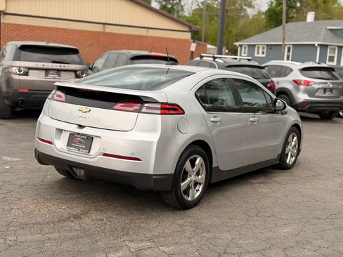Used 2015 Chevrolet Volt Premium w/ Premium Trim Package FWD image 4