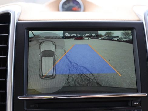 Used 2016 Porsche Cayenne image 23