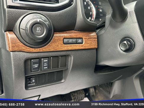 Used 2021 Nissan Titan Platinum Reserve w/ Moonroof Package image 17