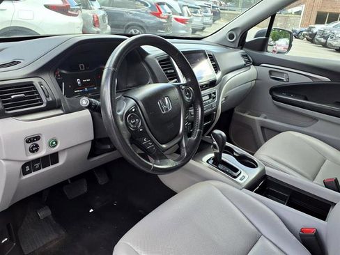 Used 2018 Honda Ridgeline RTL-T image 22