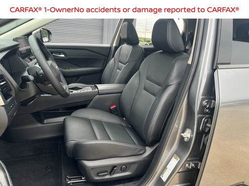 Certified 2025 Nissan Rogue SL w/ SL Premium Package FWD image 13
