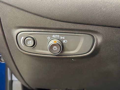 Used 2022 Chevrolet Equinox LT FWD image 33