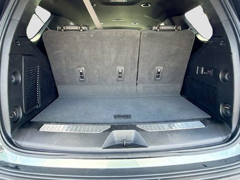 Used 2023 Chevrolet Tahoe Premier RWD image 11