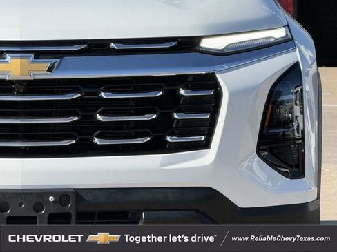 Used 2026 Chevrolet Equinox LT w/ Convenience Package II FWD image 4