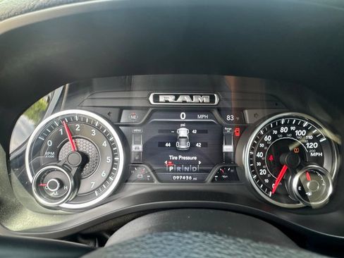 Used 2019 RAM 1500 Laramie AWD/4WD image 19