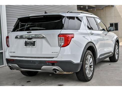 Used 2023 Ford Explorer Limited AWD/4WD image 8