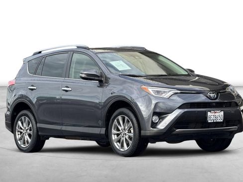 Used 2018 Toyota RAV4 Limited image 8