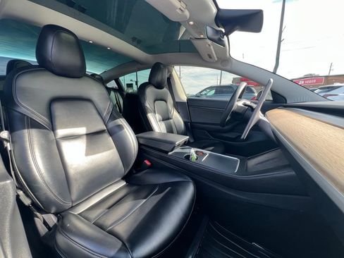 Used 2021 Tesla Model 3 Standard Range Plus image 27