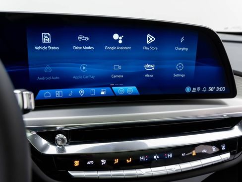 Used 2025 Cadillac Lyriq Sport AWD/4WD image 19