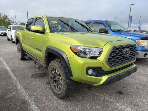 Used 2023 Toyota Tacoma TRD Off-Road w/ Technology Package image 5