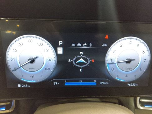 Used 2024 Hyundai Elantra SEL FWD image 23