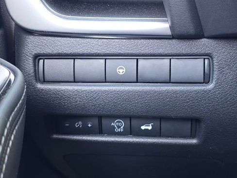 Certified 2026 Nissan Rogue SV FWD image 27