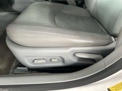 Used 2005 Buick LaCrosse CXL w/ Chrome Appearance Package image 17