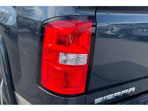 Used 2018 GMC Sierra 2500 Denali image 23