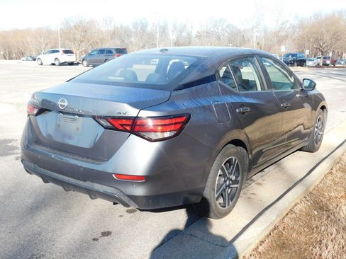 Used 2024 Nissan Sentra SV image 4