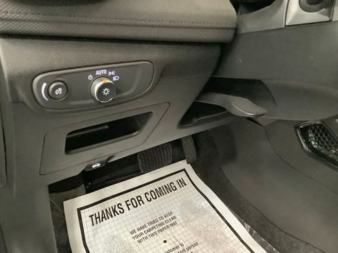 Used 2025 Chevrolet TrailBlazer LT w/ Convenience Package FWD image 15