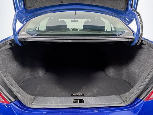 Used 2014 Nissan Versa SV w/ Convenience Package image 21